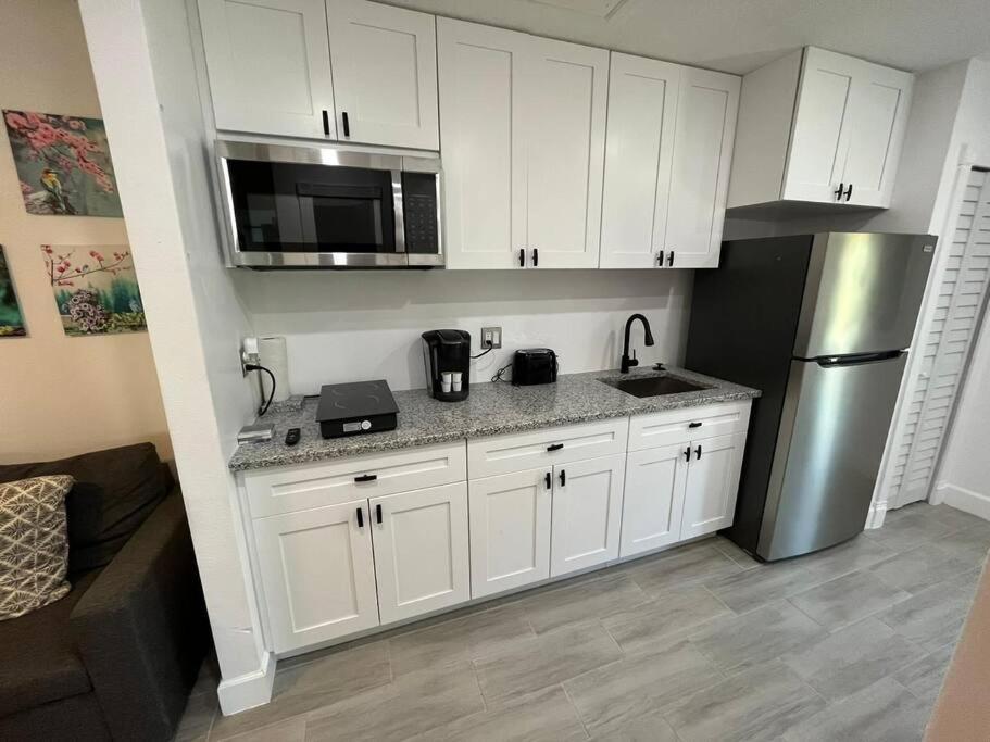 Port Saint Lucie A Little Piece Of Heaven- Peaceful Lake View Apartment- 1 Min From I95 And Turnpike Port St. Lucie Extérieur photo