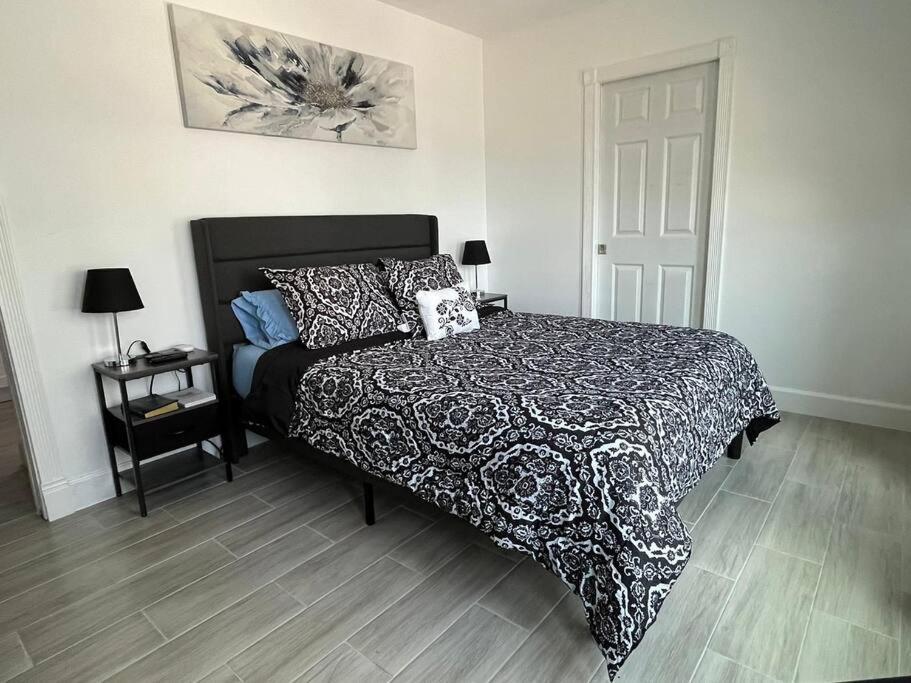 Port Saint Lucie A Little Piece Of Heaven- Peaceful Lake View Apartment- 1 Min From I95 And Turnpike Port St. Lucie Extérieur photo