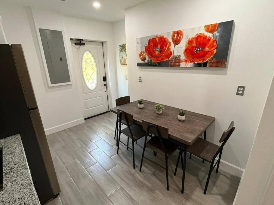 Port Saint Lucie A Little Piece Of Heaven- Peaceful Lake View Apartment- 1 Min From I95 And Turnpike Port St. Lucie Extérieur photo